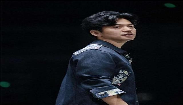 李健跌下神坛了？结婚多年不买房、坚持做丁克：不负责还是拎得清