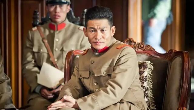 国庆开播!央八黄金档,20集红色谍战大剧来袭,有爆款潜质!