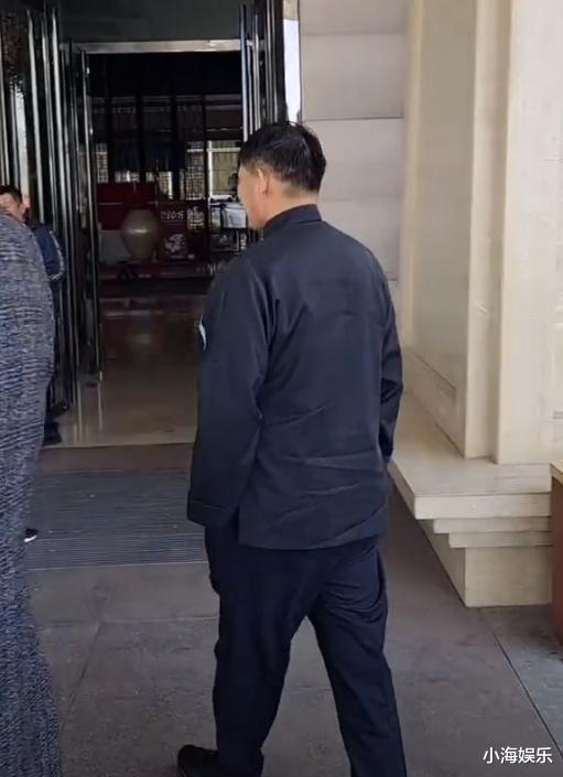 大衣哥当爷爷,办喜宴现场曝光,怀抱孙子喜笑颜开,小伟洗脱委屈