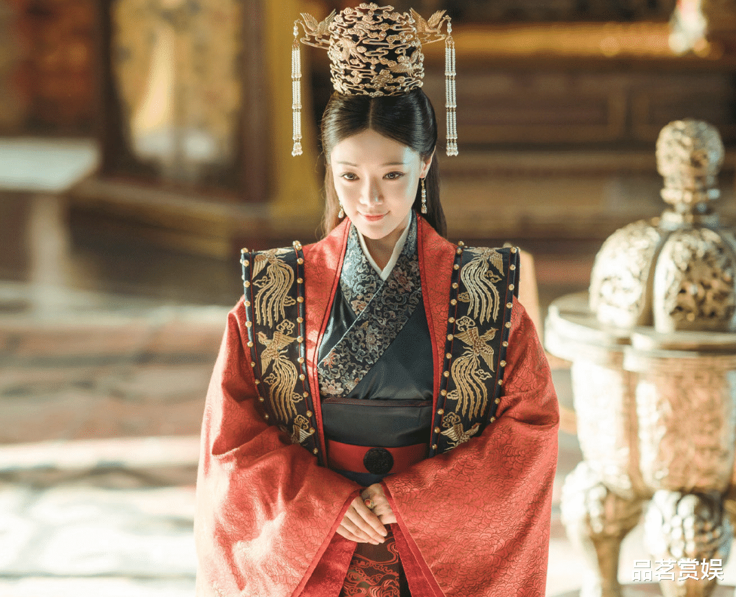 演员邓家佳:嫁圈外人10年婚姻和平分手,离婚5年事业爱情双丰收