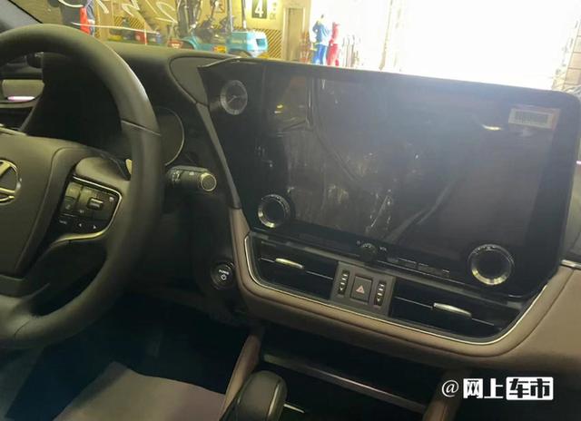 雷克萨斯销售：2025款ES三天后上市！工厂照曝光，造型接受吗