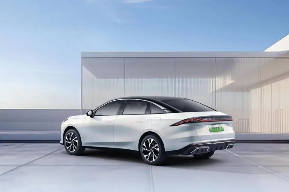 ?千呼万唤始出来！续航达2390km，现款仅售9万多，比亚迪秦L都不香了