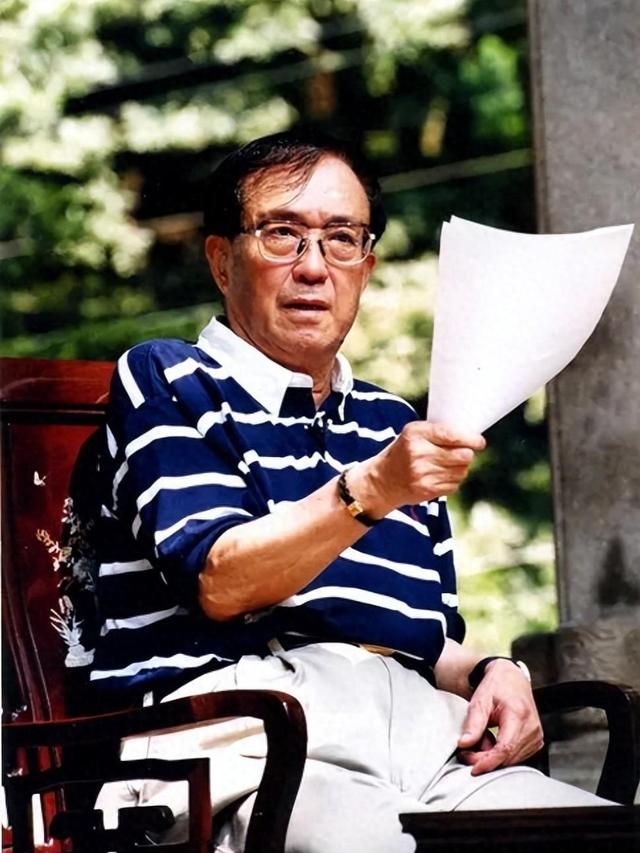 谢晋导演的悲剧人生:4个孩子3个残疾,临终前才发现是自己造成的