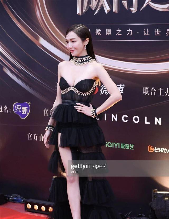 韩国女星郑秀晶，身材真有点爆炸