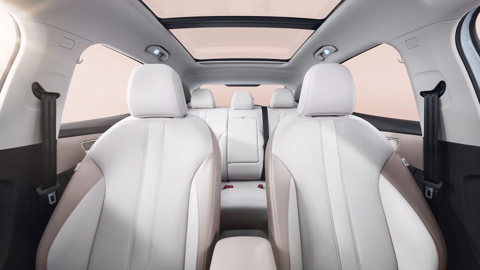 全球纯电后驱SUV，比银河E5漂亮10倍，惊喜价9.99万，剑指比亚迪元