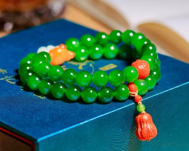 圆珠、老型珠？单圈、108？和田玉手串应该怎么选？