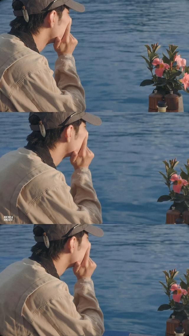 鹿晗和发小老高外出吃饭,网友:友情和爱情你选谁?