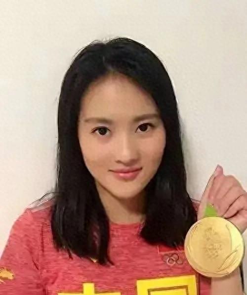 奥运女王恋情曝光？神秘帅哥现身！郭晶晶竟成红娘