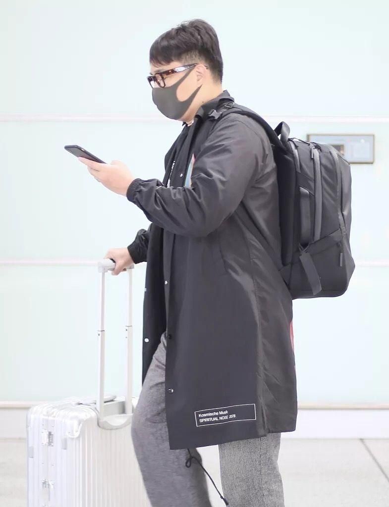 男人过了40岁,比中年发福更可怕的是“发腮”,高颜值也变油腻男