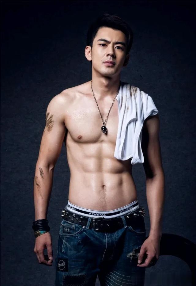 贾宗超被大家称之为:行走的荷尔蒙男人味十足,演技精湛。