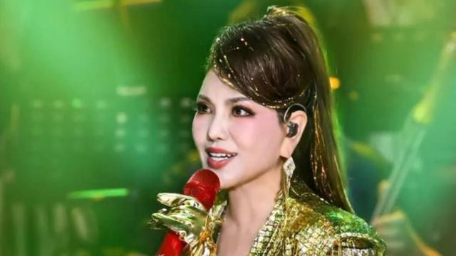 她靠“冒牌”出道走红，成为央视宠儿，被揭穿真面目后现状惊人