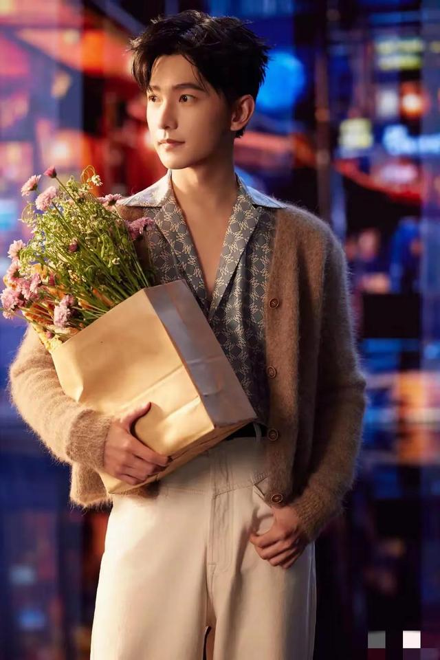 最帅男神重新洗牌,原生态帅哥登顶,李现第8林更新第6吴磊5肖战3