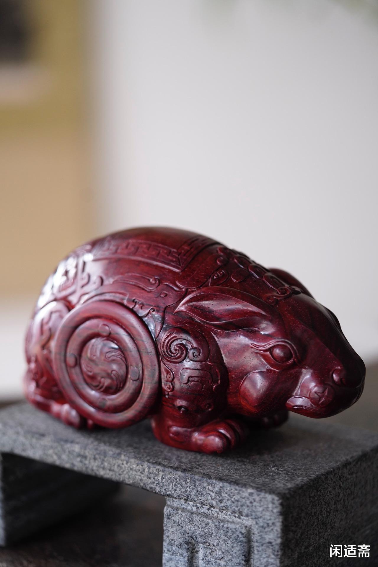 小叶紫檀,仿青铜铸造,兔尊