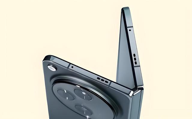 刘作虎晒 OPPO Find N5 ，几乎看不到折痕！