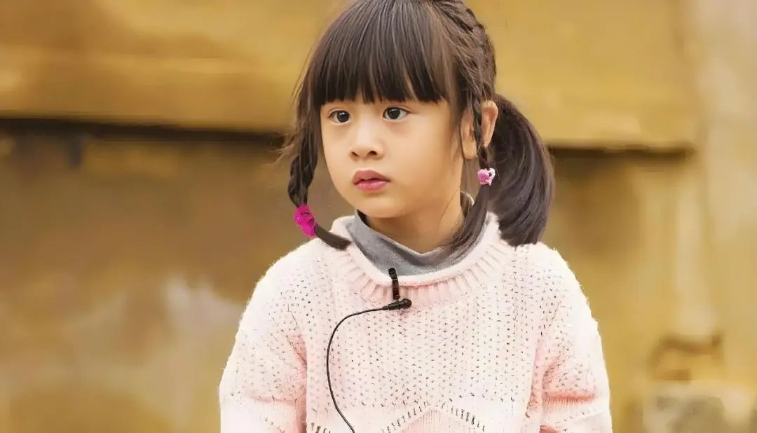 田亮再发声女儿下巴后缩，有专家警告风险大，网友：儿子脖子咋回事？