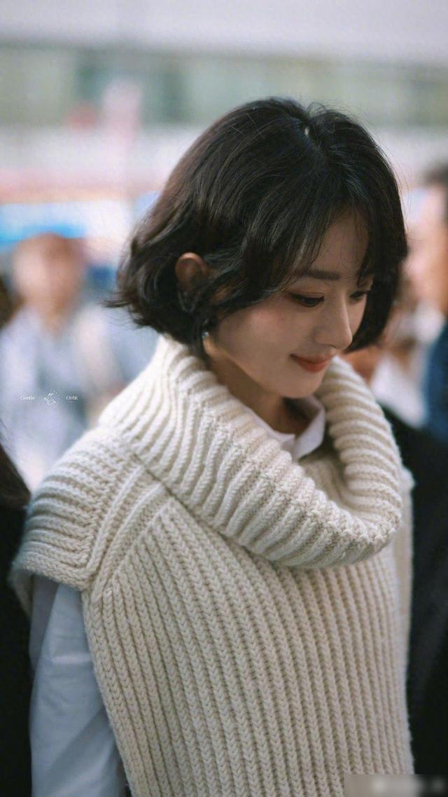 来真的!赵丽颖新发型引热议 究竟是天才设计还是时尚失败?怎么看