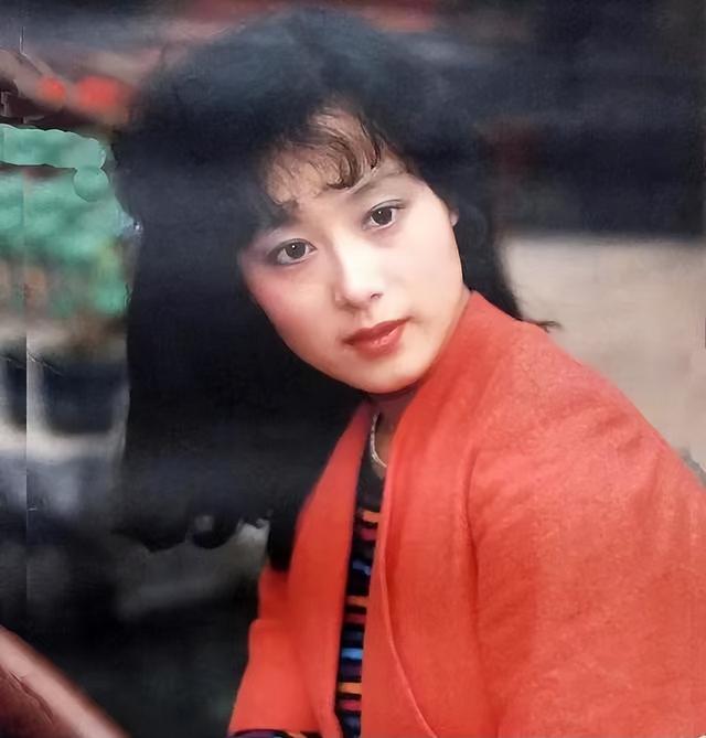 演完檀健次、许凯妈妈，又演刘亦菲妈妈，61岁的她从年轻美到现在