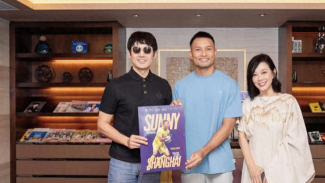 陈松伶夫妇近照曝出：53岁陈松伶暴瘦30斤令人忧，45岁张铎精神满满