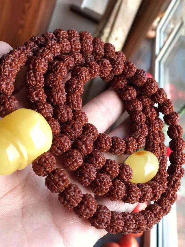 金刚菩提盘玩秘籍：轻松盘出牛津红，文玩达人的不传之秘！