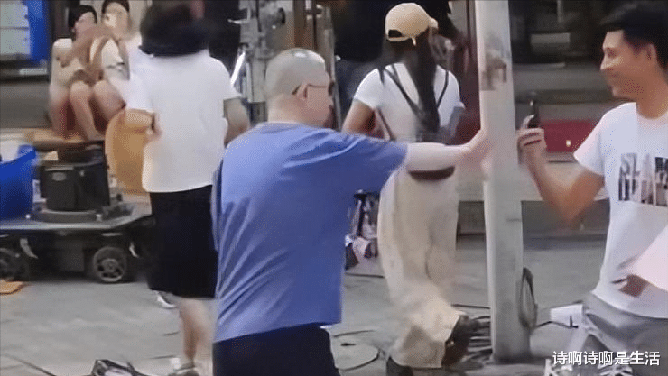 这一次,冯小刚终为自己的“卸磨杀驴”付出代价,王朔全说对了!