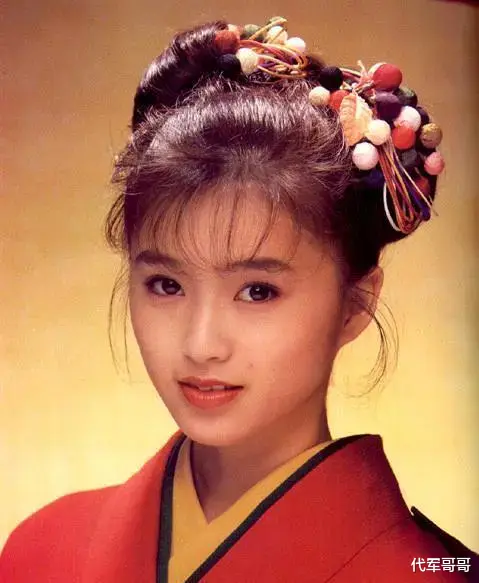 酒井法子：从初恋女神到“万人骂”，她被渣男丈夫毁了下半生