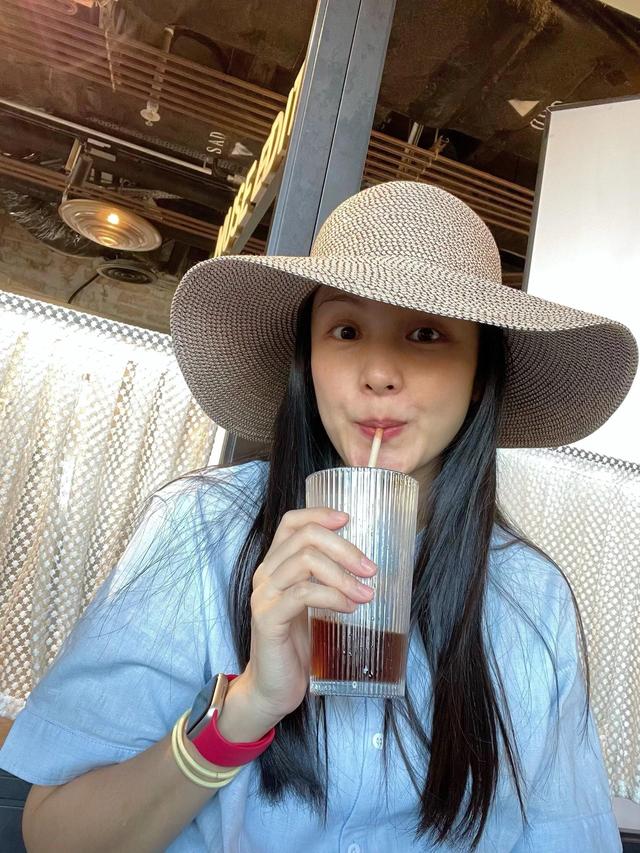 41岁的广东肇庆美女冼色丽,在娱乐圈辗转23年,现如今已销声匿迹