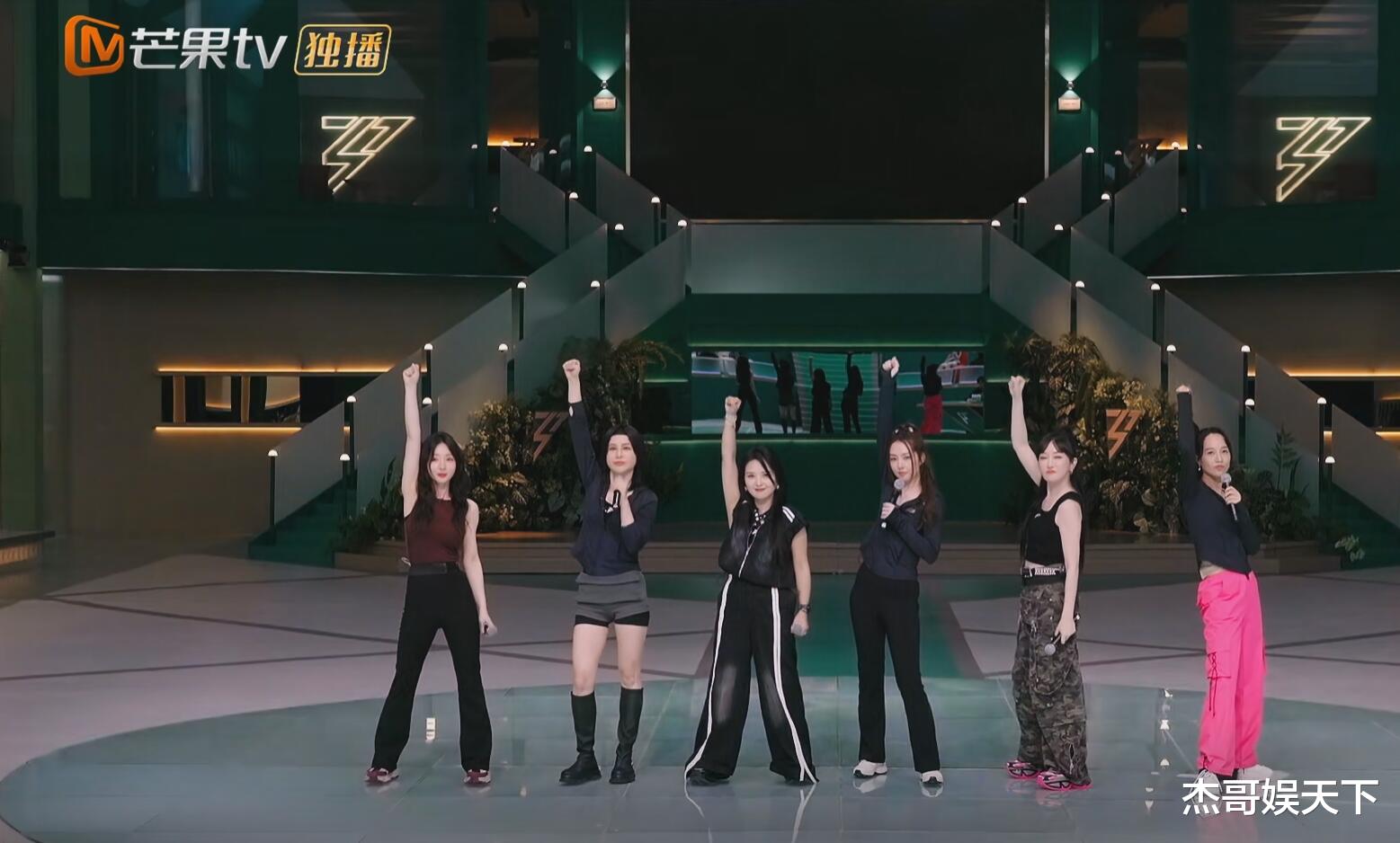 何洁和尚雯婕发生矛盾，到底谁对谁错，从这次的小考中一目了然