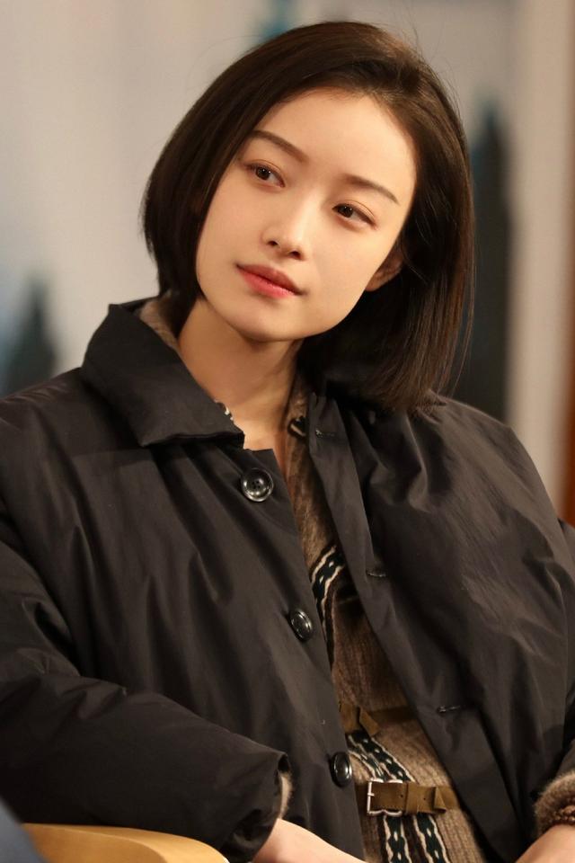 90花抢大花旦名额:杨紫迪丽热巴谭松韵冲奖,85花撑不起四旦双冰?