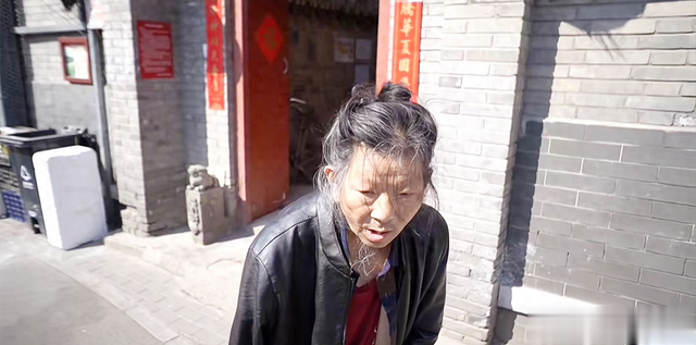 武大郎扮演者近况曝光，身患重病媳妇断手断脚，养老靠谁句句扎心