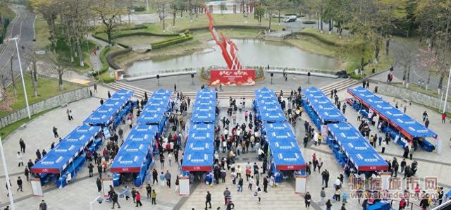 技工平均薪酬增约13%,龙江招聘会火热