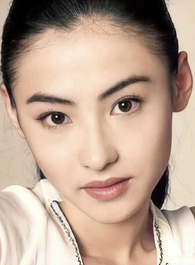 鼻子长得好,美女面相跑不了 这4位女星鼻梁高挺,个个绝美