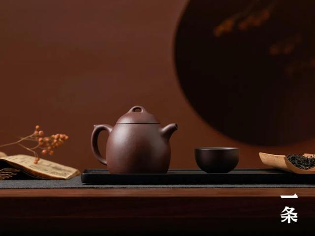 原作复刻顾景舟壶，家藏15年老紫泥手工制作，素雅有致