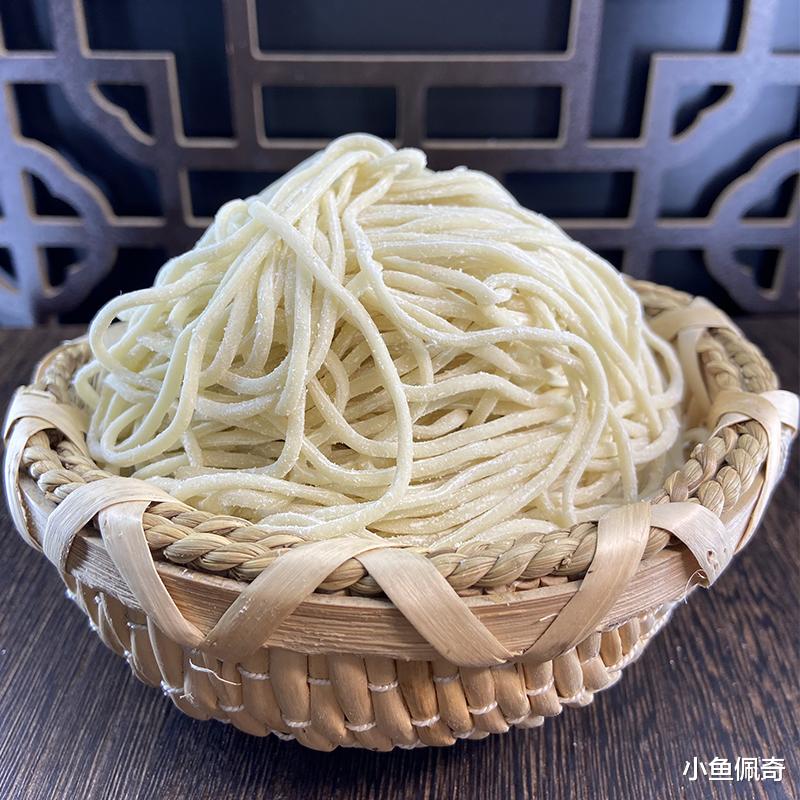 关中家常,正宗岐山臊子面,一学就会!