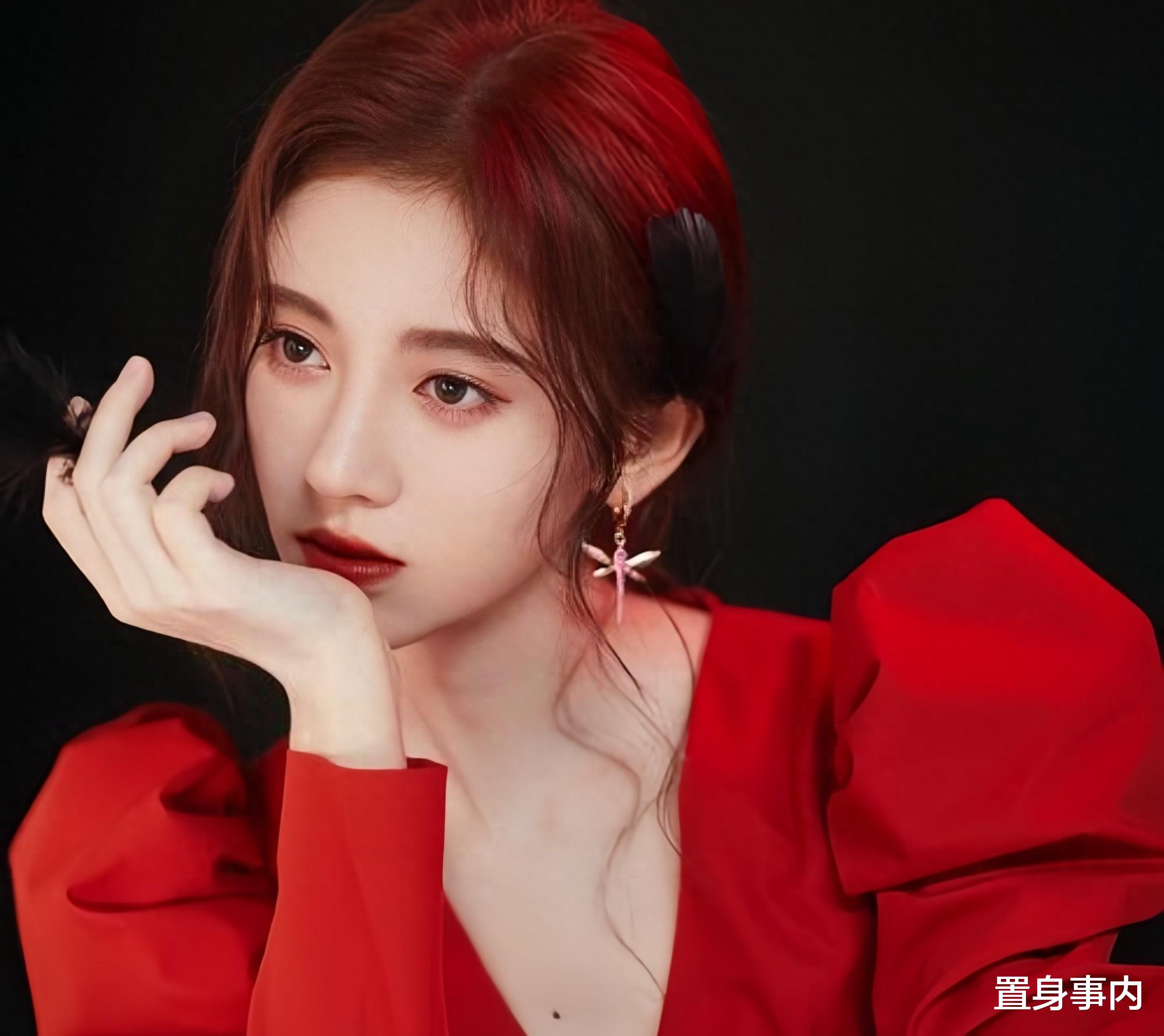 娱圈“甜妹”比拼,谁是科技脸,谁是假人设,扒一下就现原形了