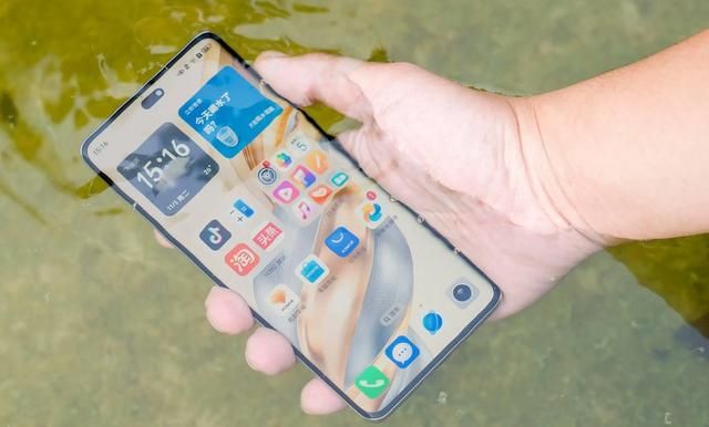 荣耀继续发力,卫星通信手机才卖1909元,6600mAh+1亿像素