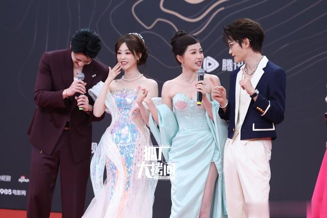 这一夜，虞书欣甜美，孟子义明艳，都不如压轴的赵丽颖，女王归来