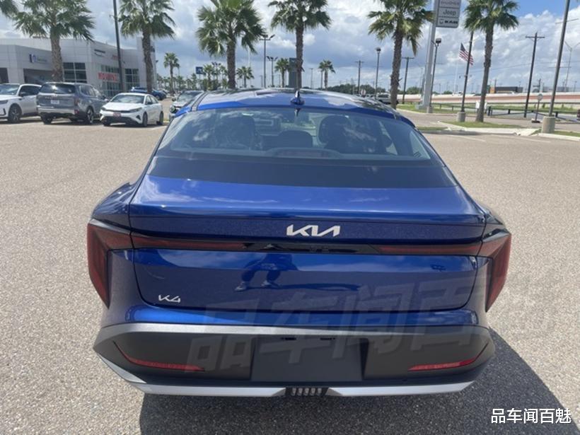 全新一代起亚K4实车，前卫设计，内置智联屏，1.6T/2.0L动力任选