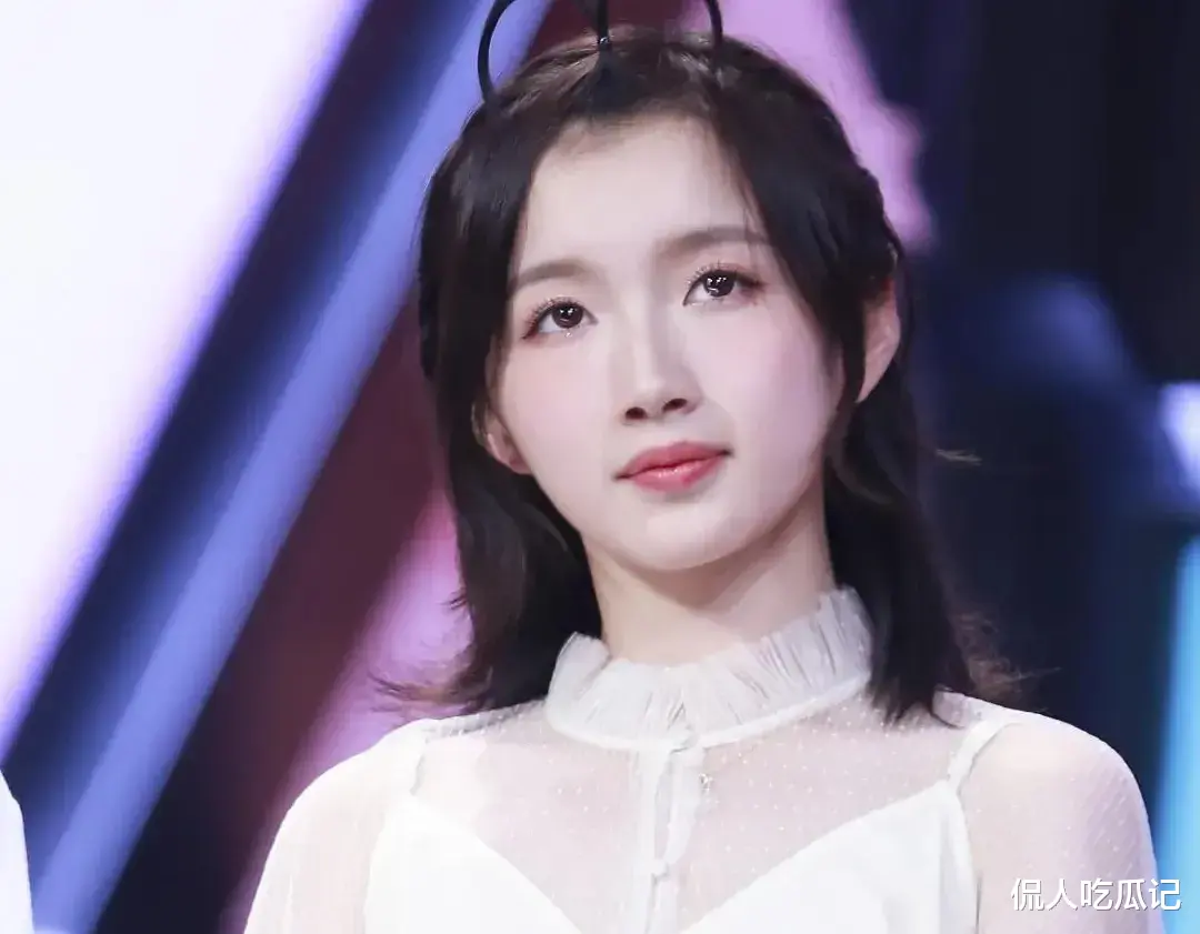 《驻站》李浩菲:演技长相皆被嘲,还被骂资源咖,究竟谁在捧她?