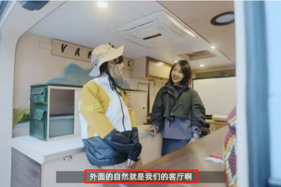 黄雅莉现状：34岁生子，住5平方米三室一厅，活成了千万人羡慕的模样