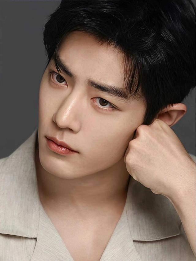 肖战登《中国银幕》杂志:年少更爱杨过，如今更贴郭靖！