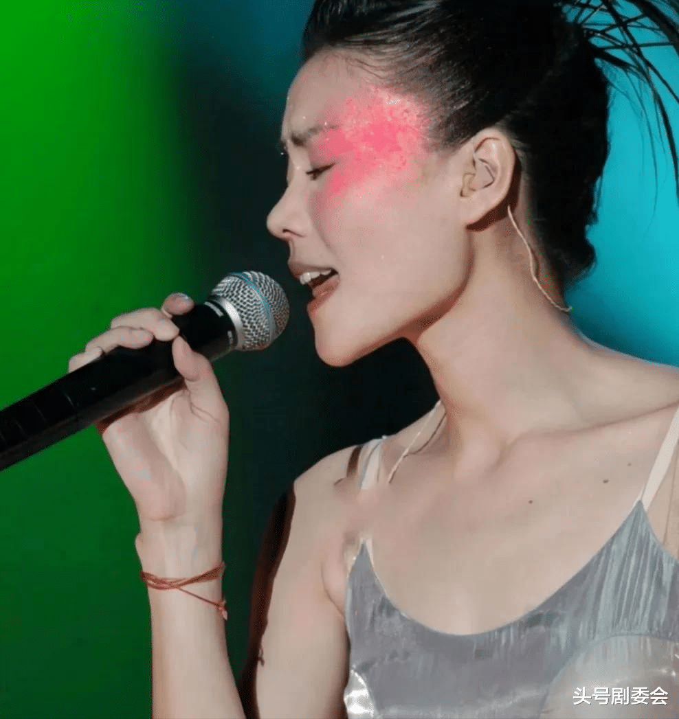 真相了！看似平淡的春晚，背后释放了5个信号，个个堪称“惊艳”