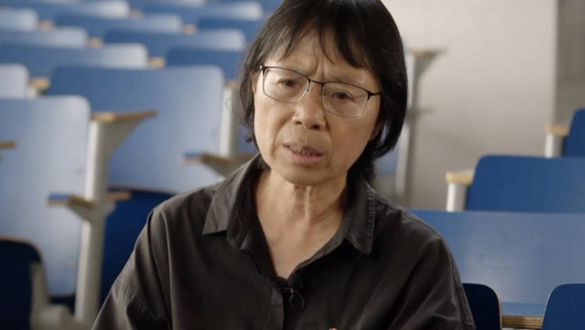 扮演张桂梅，这一次，43岁的宋佳再次令人拍案叫绝