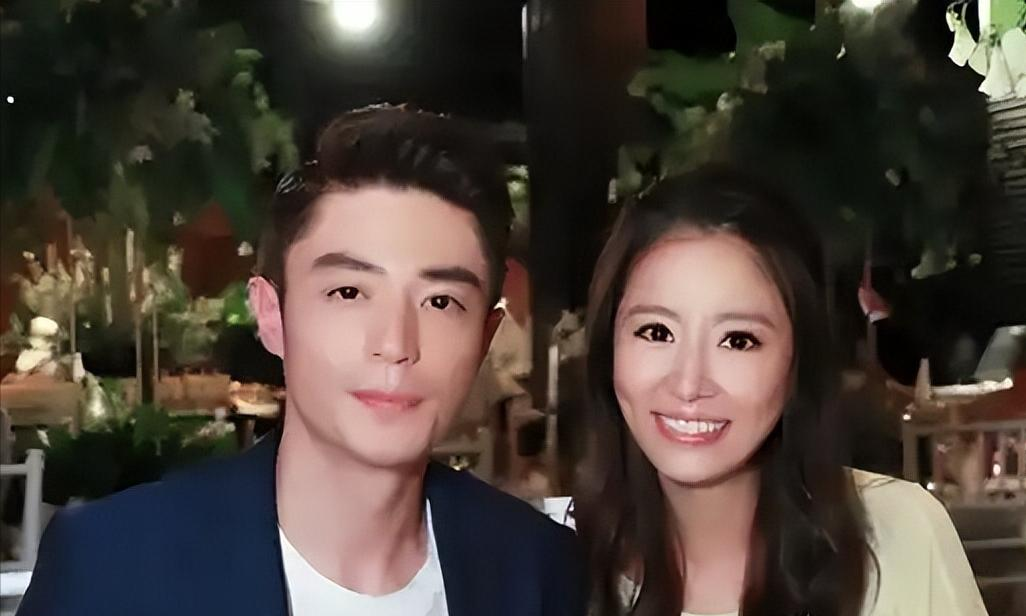 29秒引爆热搜，消失8年的霍建华官宣喜讯，48岁林心如功不可没