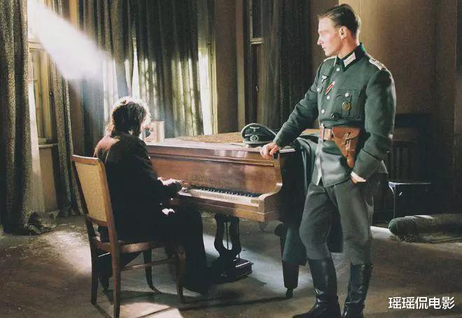 全球公认的十佳战争电影,每部看完都让人唏嘘不已