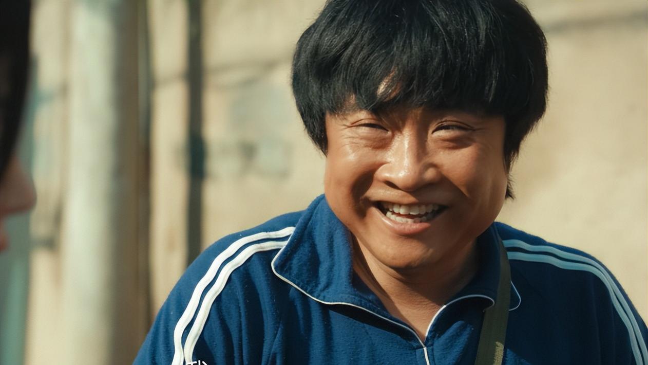 一脸褶子、满身赘肉演高中生？都可以演高中生他爹了，这部剧疯了吧？