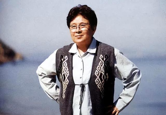 毛阿敏刘欢都是谷建芬学生,丈夫心脏病去世,8个月后女儿脑溢血