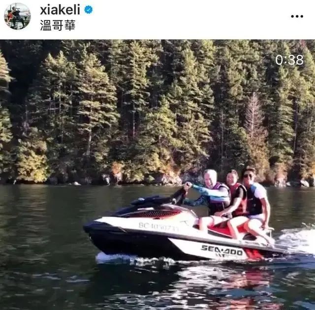 离了?!模范夫妻网上开撕,她太可怜了...