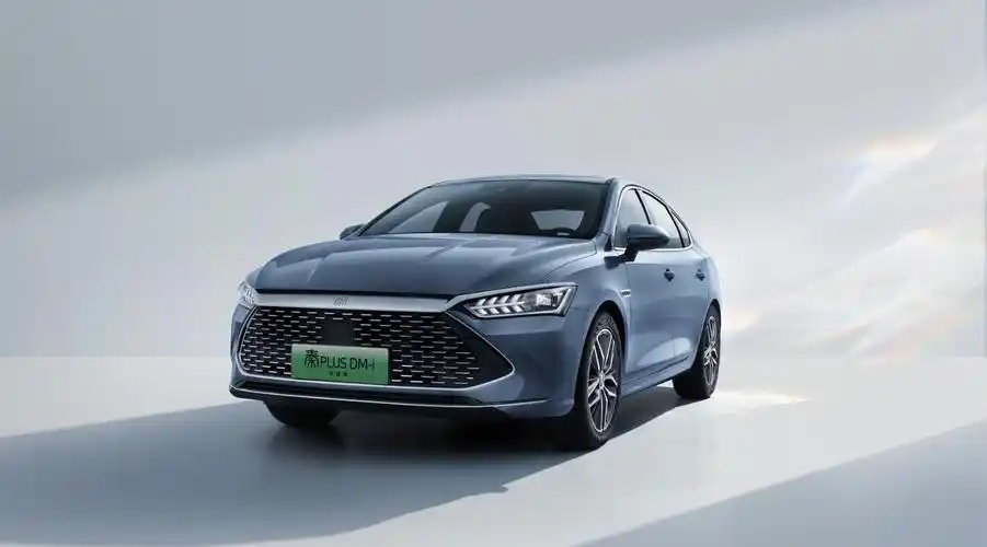 比亚迪又双叒"搞事情"!秦PLUS跌至5.98万,月销5万台,真香