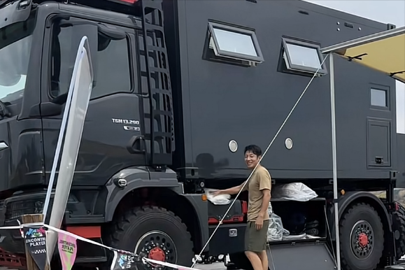 一辆房车,戳穿了撒贝宁的“真实处境”,他当年的话,总算实现了