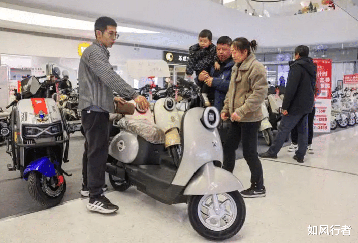 多部门发通知：2025年电动车“国补”来了，车主换车要注意这3点